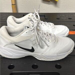 Nike shoes - Tennis - Women’s size 7